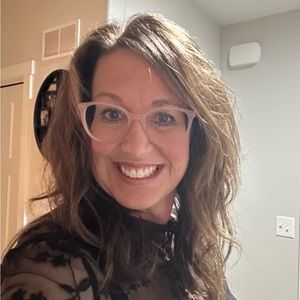 Meet your Posher, Kari